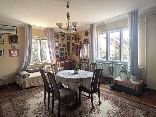 Eladó családi ház, Pilisvörösváron 218 M Ft, 6 szobás