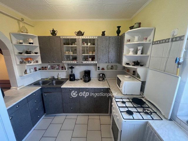 Eladó téglalakás, Szegeden 63.9 M Ft, 1+1 szobás