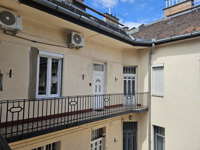 Eladó téglalakás, Budapesten, VII. kerületben 74.9 M Ft