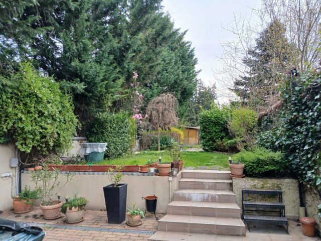 Eladó családi ház, Budapesten, III. kerületben 199.9 M Ft