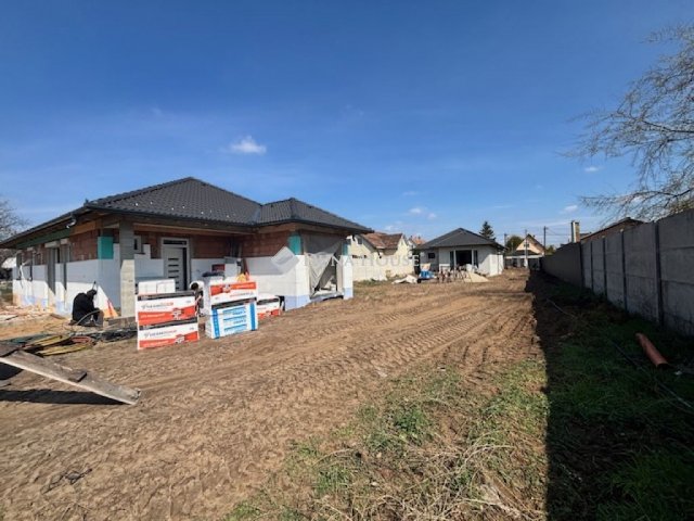 Eladó családi ház, Gyálon, Krúdy Gyula utcában 130 M Ft