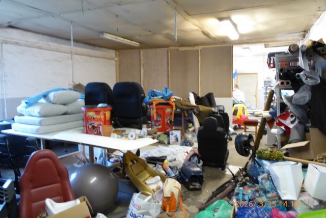 Kiadó ipari ingatlan, Pécsett, Megyeri úton 100 E Ft / hó