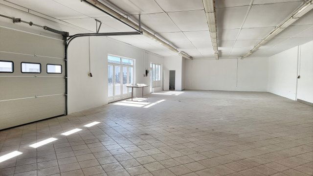 Kiadó ipari ingatlan, Nyíregyházán 600 E Ft / hó, 2 szobás