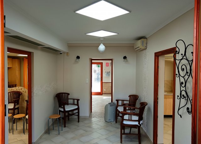 Eladó téglalakás, Szegeden 91.5 M Ft, 3 szobás