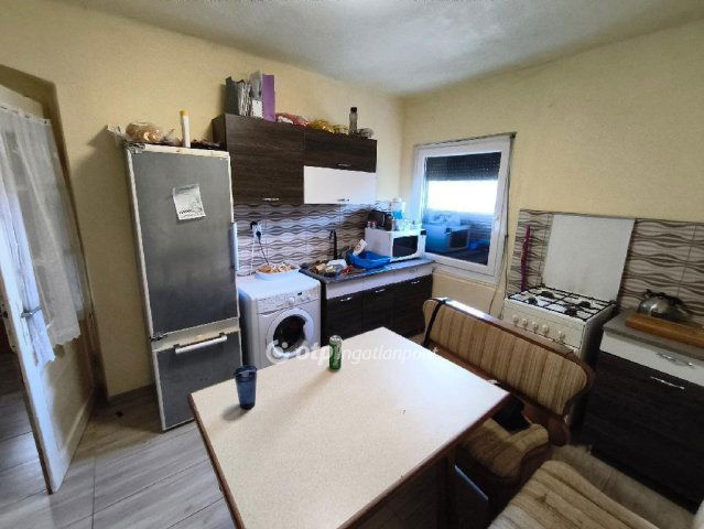 Eladó családi ház, Dévaványán 8.5 M Ft, 2+1 szobás