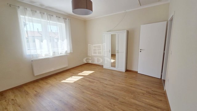 Eladó családi ház, Tapolcán 75.241 M Ft, 3 szobás