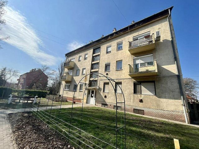 Eladó téglalakás, Budapesten, XV. kerületben 58.5 M Ft