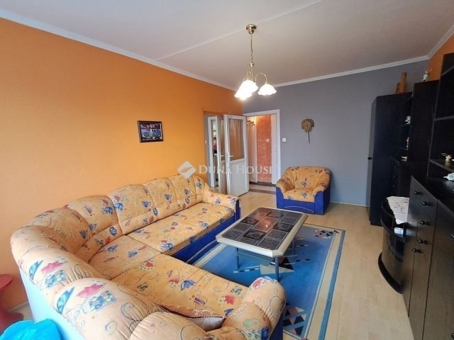 Eladó panellakás, Budapesten, XV. kerületben 67.4 M Ft, 2 szobás