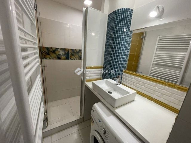 Eladó téglalakás, Budapesten, VII. kerületben 45 M Ft, 1 szobás