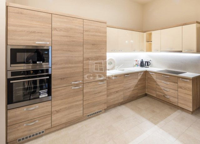 Eladó téglalakás, Budapesten, VI. kerületben 129 M Ft, 3 szobás