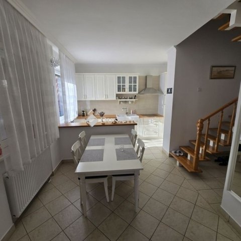 Eladó családi ház, Kecskeméten 95 M Ft, 3 szobás