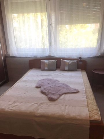 Kiadó panellakás, albérlet, Debrecenben 250 E Ft / hó, 2 szobás