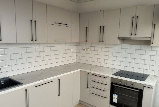 Eladó panellakás, Debrecenben 63.49 M Ft, 3 szobás