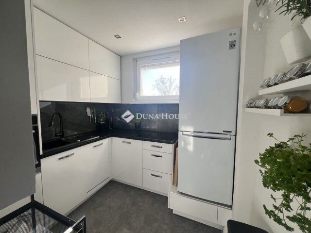 Eladó panellakás, Budapesten, XVIII. kerületben 79.9 M Ft