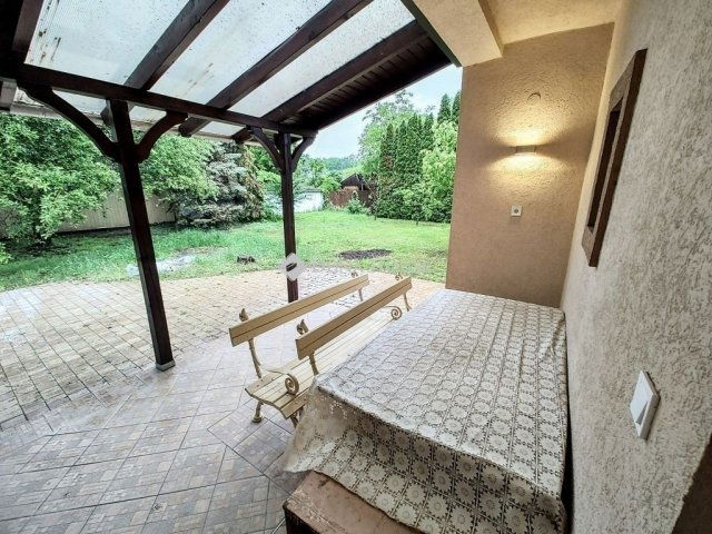 Eladó családi ház, Szegeden 69.9 M Ft, 4 szobás