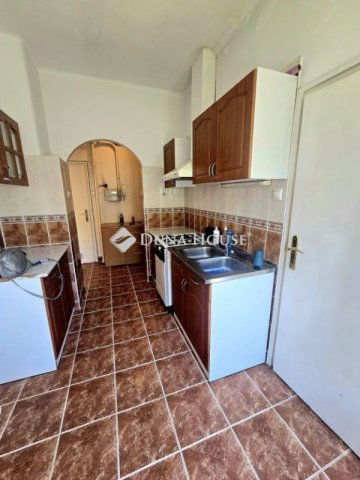 Eladó téglalakás, Pécsett 46.9 M Ft, 2 szobás