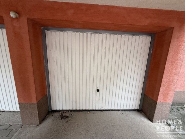 Eladó garázs, Szegeden 17.5 M Ft / költözzbe.hu