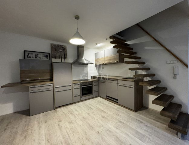 Eladó téglalakás, Budapesten, VIII. kerületben 69.9 M Ft