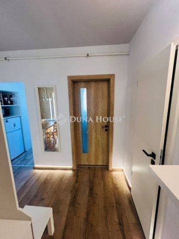 Eladó panellakás, Budapesten, III. kerületben 74 M Ft, 2 szobás