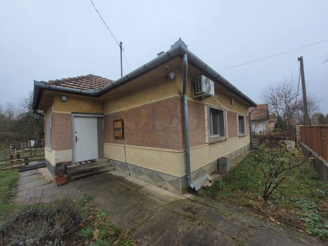 Eladó családi ház, Kókán 44.9 M Ft, 2 szobás