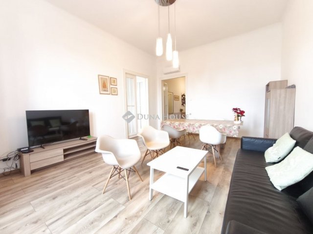 Eladó téglalakás, Budapesten, VII. kerületben 150 M Ft, 3 szobás