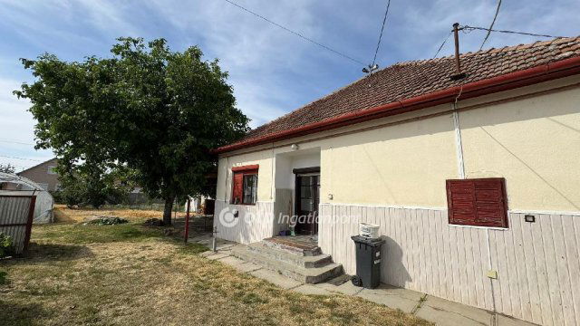 Eladó családi ház, Méhkeréken 14.9 M Ft, 3+1 szobás