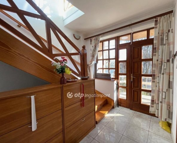 Eladó családi ház, Budapesten, XVIII. kerületben 161.9 M Ft