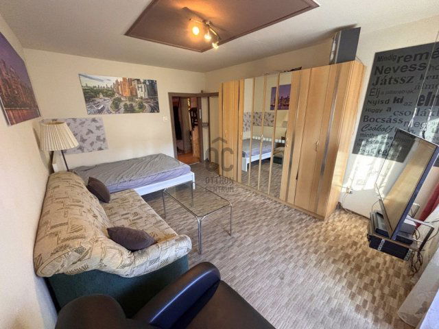 Eladó panellakás, Budapesten, VIII. kerületben 65 M Ft, 2 szobás