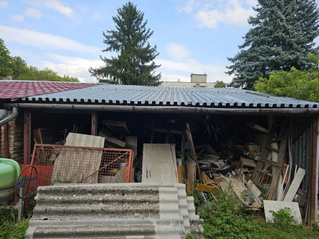 Eladó garázs, Kaposváron, Fő utcában 16 M Ft