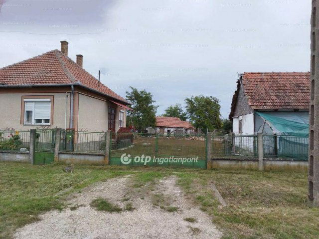 Eladó családi ház, Görbeházán 28.5 M Ft, 2+1 szobás