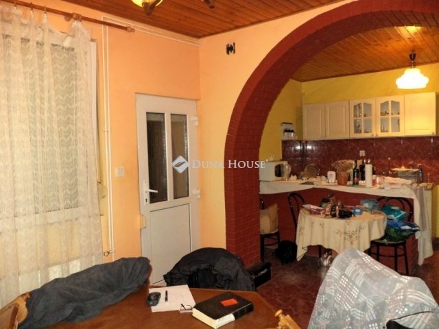 Eladó családi ház, Velencén 78.7 M Ft, 4 szobás