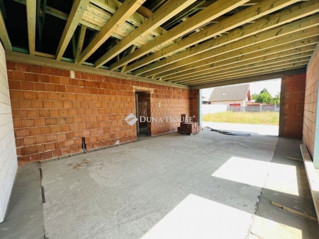 Eladó családi ház, Tökölön 119.9 M Ft, 4 szobás