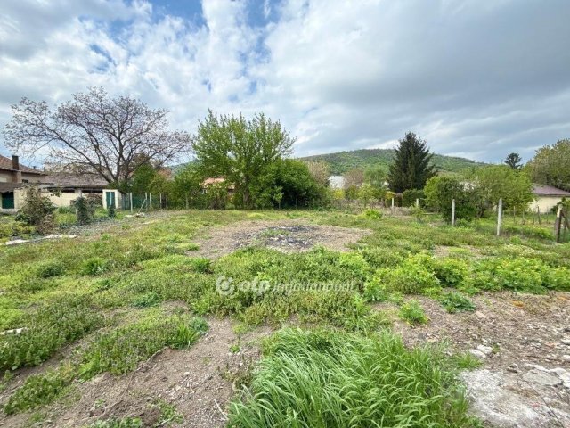 Eladó telek, Tokajban 19 M Ft / költözzbe.hu