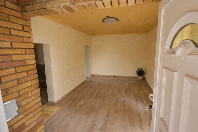 Eladó családi ház, Erdőkertesen 56.5 M Ft, 2 szobás