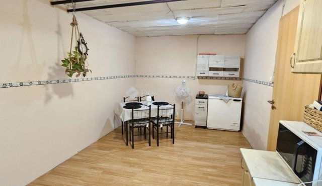 Eladó családi ház, Baksán 51.99 M Ft, 4 szobás