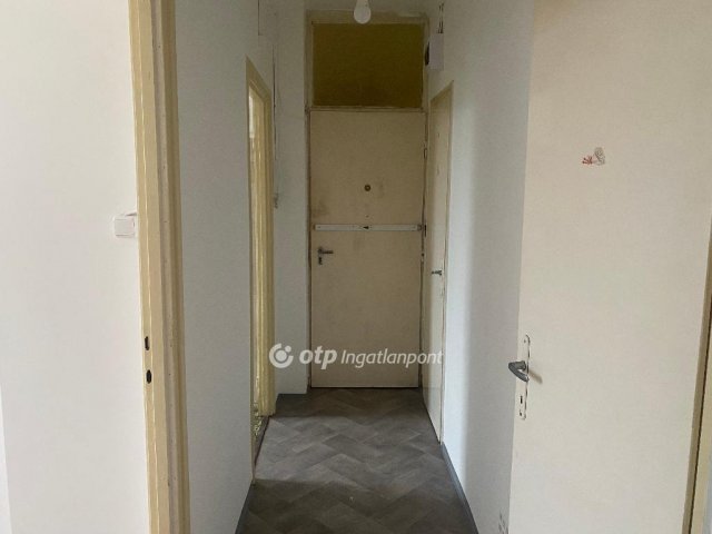 Eladó panellakás, Balassagyarmaton 21.9 M Ft, 1+2 szobás