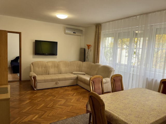 Kiadó téglalakás, albérlet, Debrecenben 300 E Ft / hó, 4 szobás