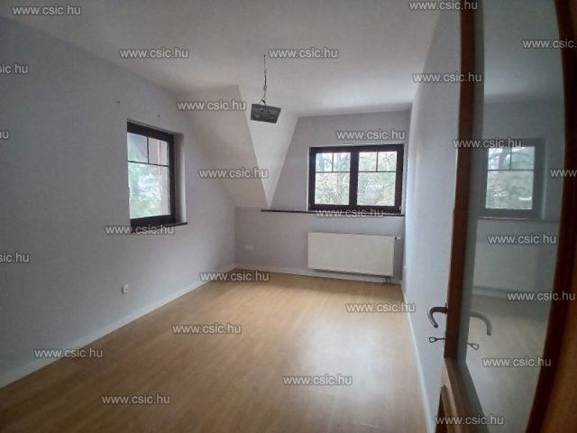 Eladó téglalakás, Solymáron 198 M Ft, 4 szobás