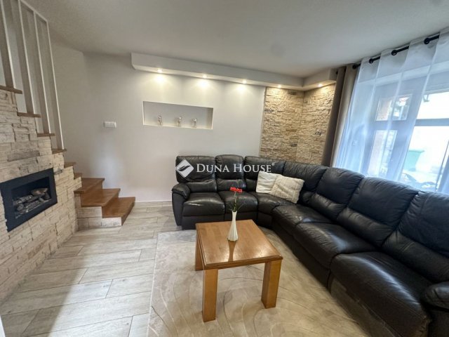 Eladó családi ház, Szentendrén, Tiszteletes utcában 299 M Ft