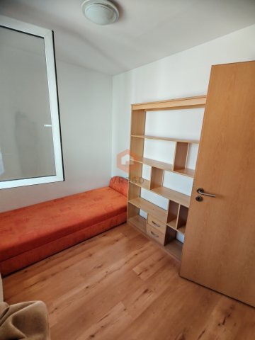 Kiadó téglalakás, albérlet, Pécsett 180 E Ft / hó, 3 szobás