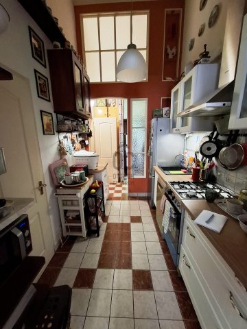 Eladó téglalakás, Budapesten, VI. kerületben, Bajnok utcában