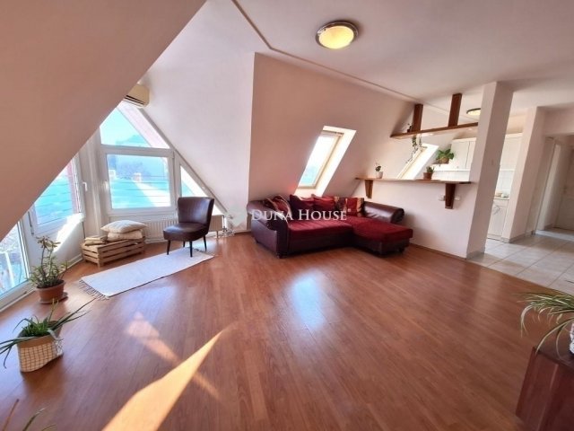 Eladó téglalakás, Kecskeméten 69.5 M Ft, 3 szobás