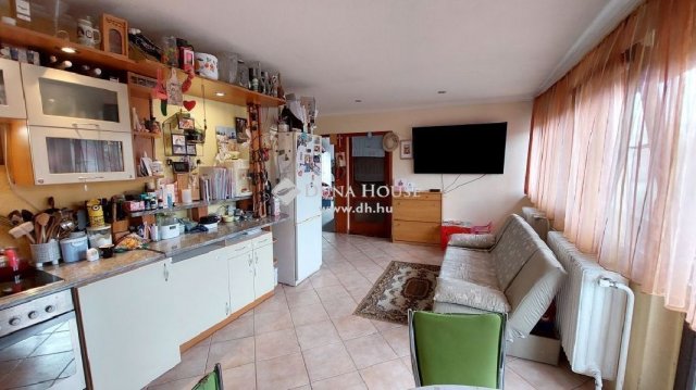 Eladó családi ház, Budapesten, XX. kerületben 120 M Ft, 7 szobás