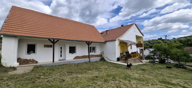 Eladó családi ház, Almamelléken 63.024 M Ft, 5 szobás