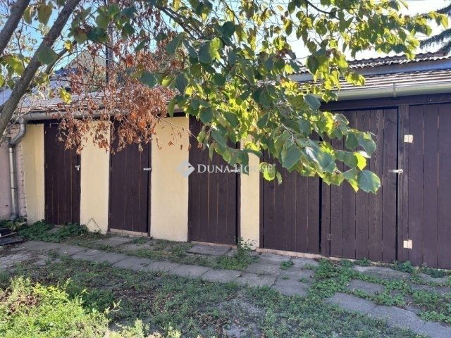 Eladó téglalakás, Budapesten, XV. kerületben 53.5 M Ft, 2 szobás