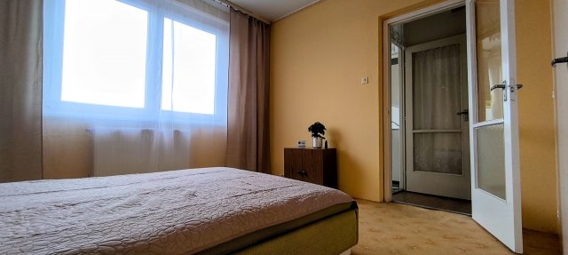 Eladó panellakás, Békésen 15 M Ft, 2 szobás