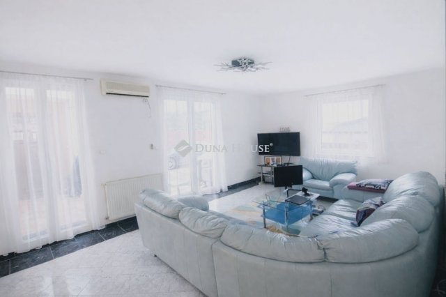 Eladó családi ház, Budapesten, XVIII. kerületben 122.5 M Ft