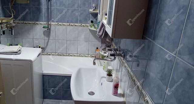 Eladó családi ház, Bicskén 39 M Ft, 4 szobás