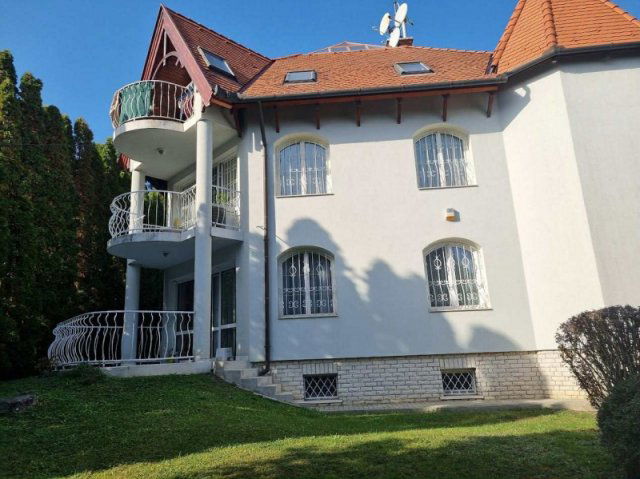 Eladó téglalakás, Budapesten, XII. kerületben 220 M Ft, 4 szobás