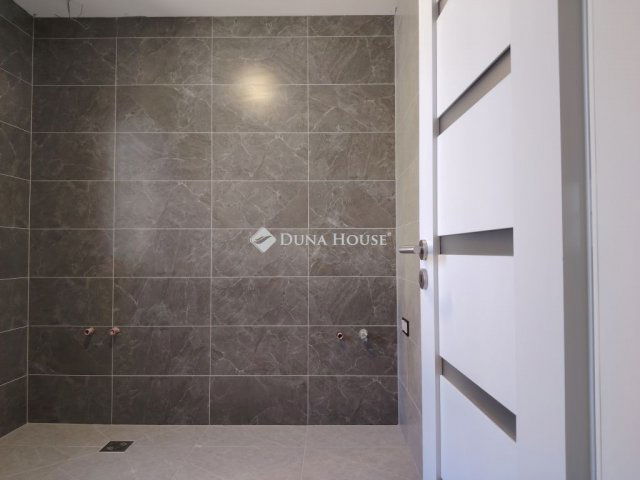 Eladó téglalakás, Budapesten, XVI. kerületben 74.9 M Ft